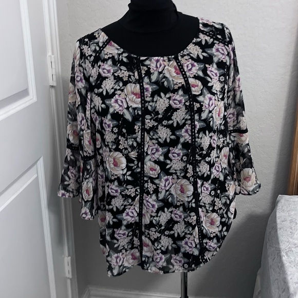 Sara Michelle Tops - Sara Michelle Black and Pink Floral Blouse